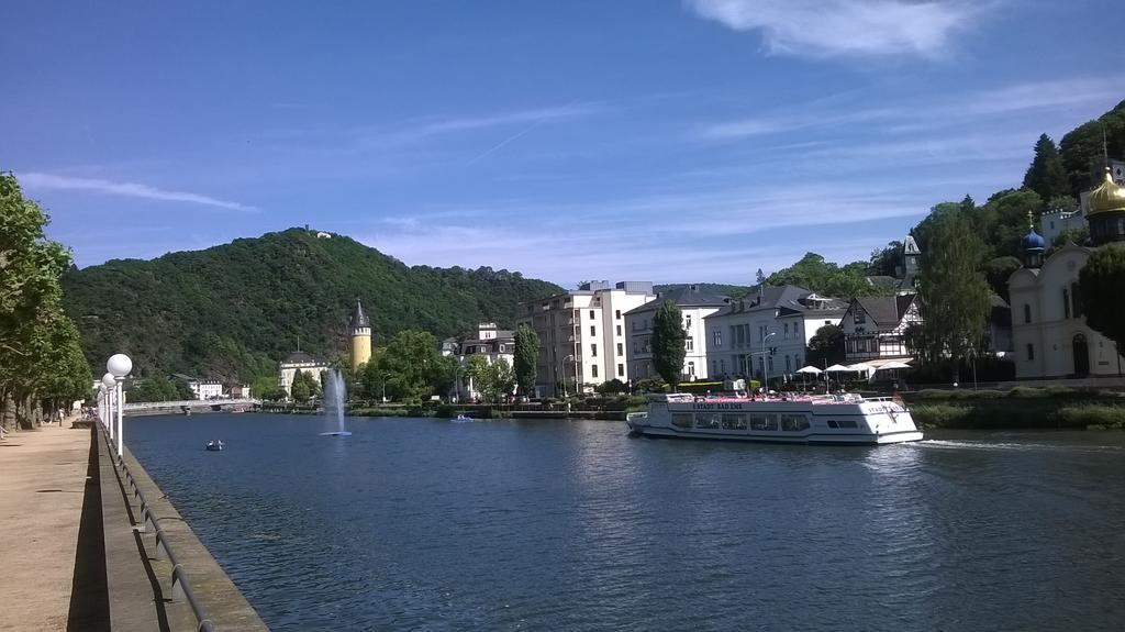 Star Hotel Fachbach Exterior photo